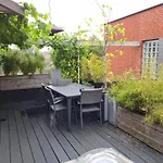 Royale en schone accommodatie met dakterras